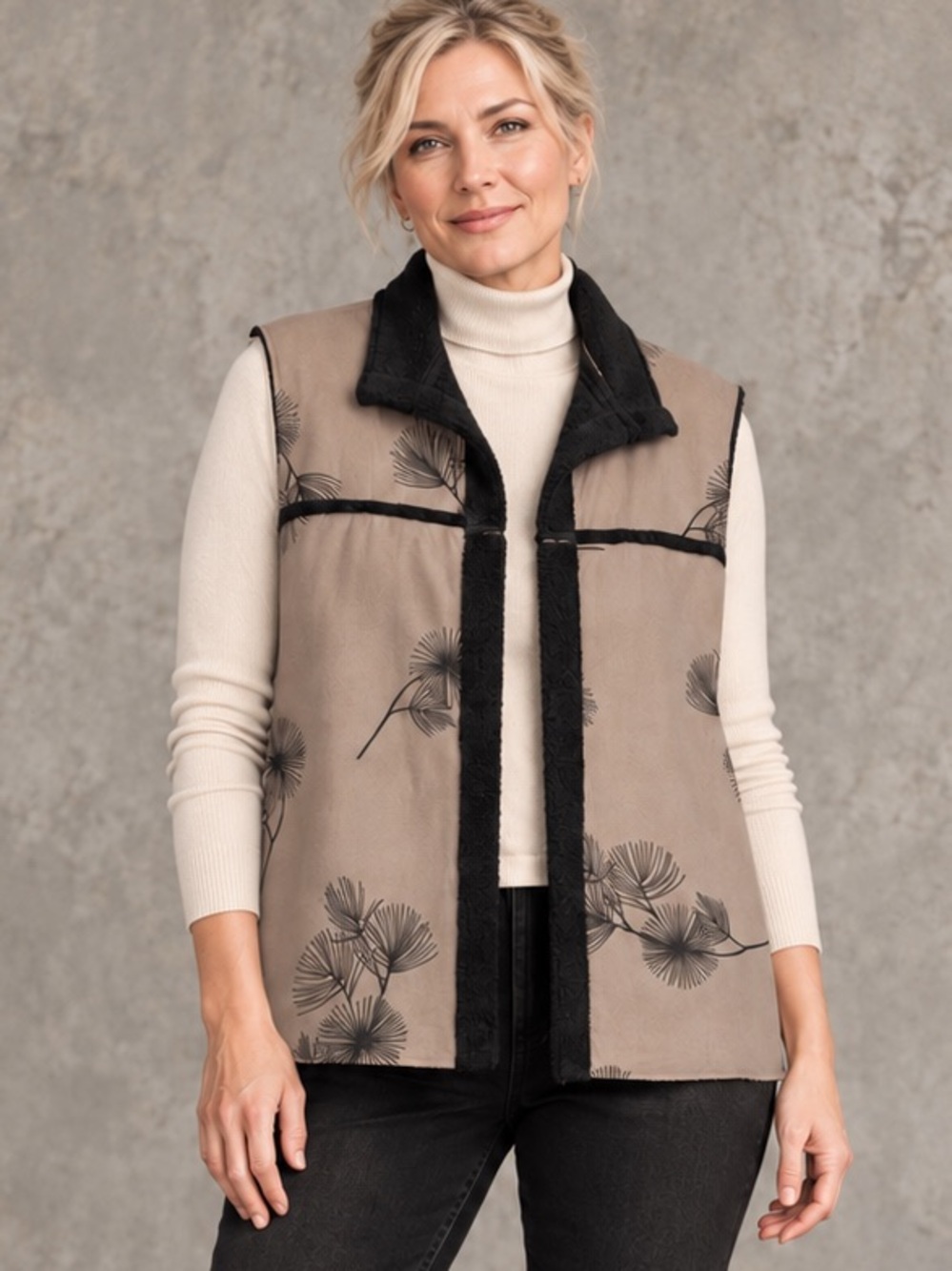 Robert Kitchen Made in Canada Faux Suede Botanical Vest M